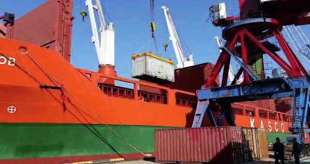 Berkut semi-automatic 20 ft container spreader on a port crane